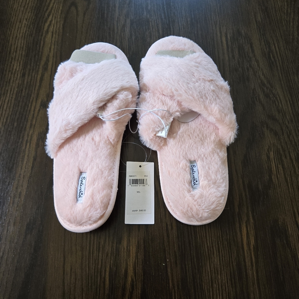 Splendid Pink Fuzzy Slippers